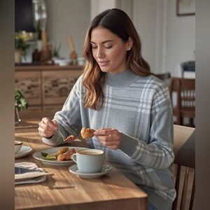 Isaac Mizrahi Light Gray Plaid Turtleneck Sweater